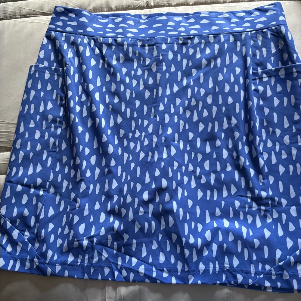 Chico's Blue and White Abstract Skort